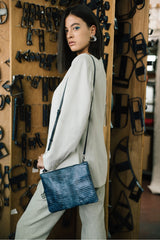 Peacock Single Medium Umhängetasche blue lizzard blau